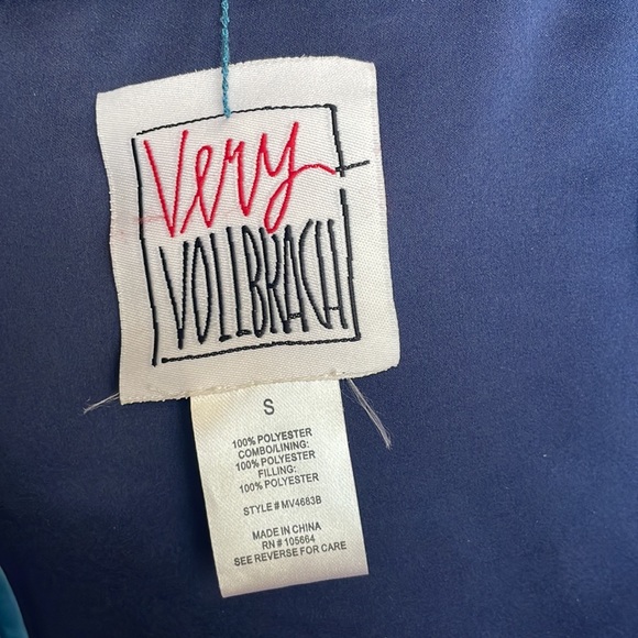 Very Vollbracht Quilted Reversable Artsy
Bird Coat - Picture 3 of 3